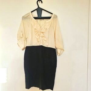 LOFT cream long sleeve black textured wool like bottom size 4P lightly worn